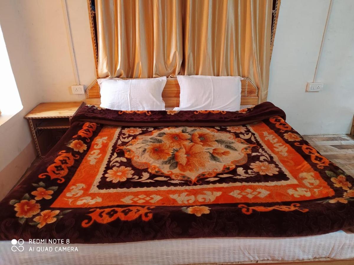 Moksha - By The River Villa Jibhi Exterior foto