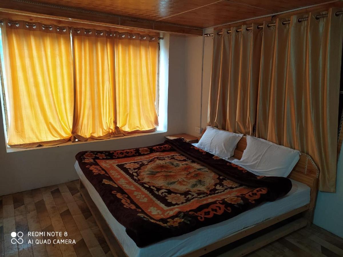 Moksha - By The River Villa Jibhi Exterior foto