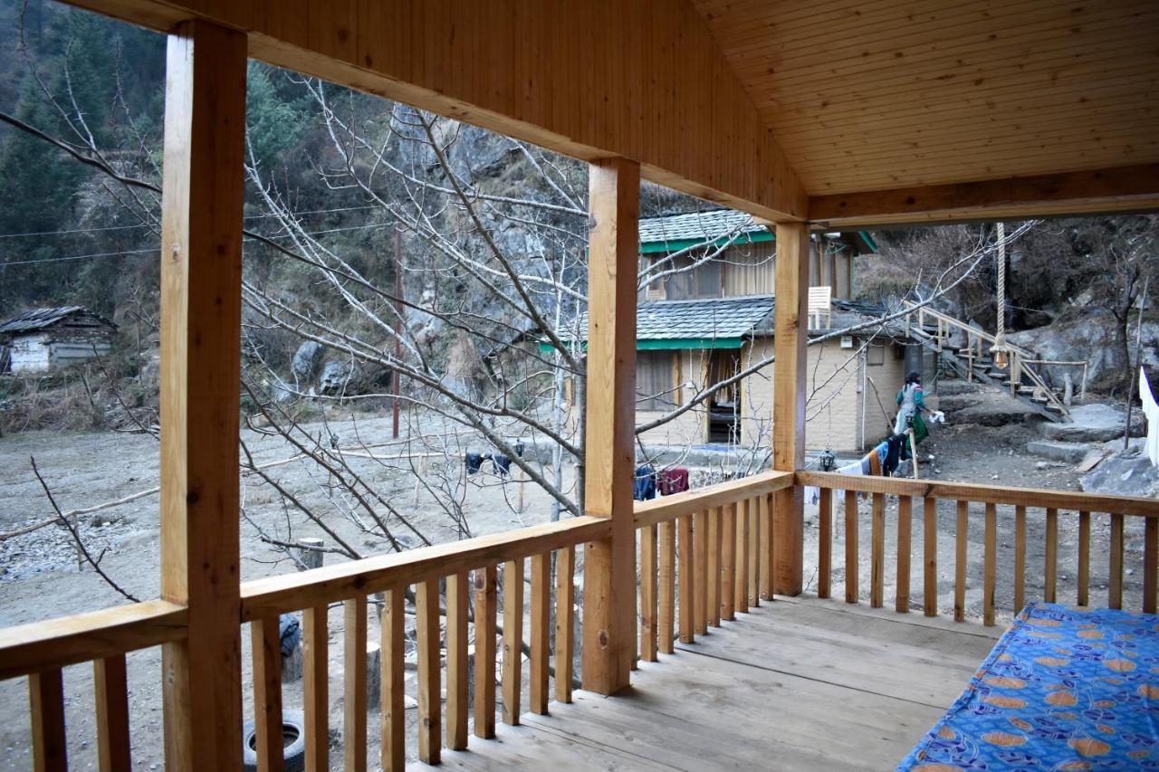 Moksha - By The River Villa Jibhi Exterior foto