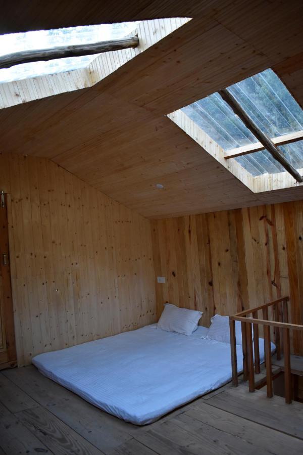 Moksha - By The River Villa Jibhi Exterior foto
